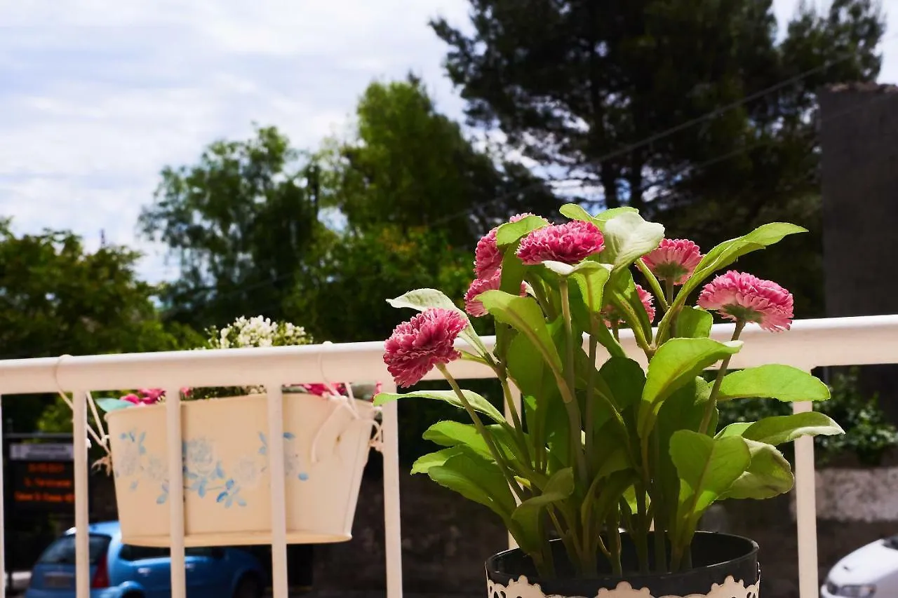 Dafni - Shabby Chic Guesthouse Ragusa 3*,  Italy