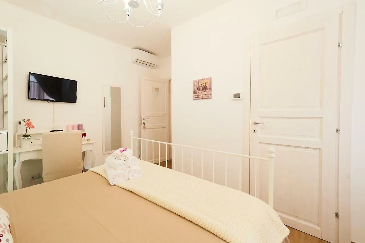 Dafni - Shabby Chic Guesthouse Ragusa Guest house