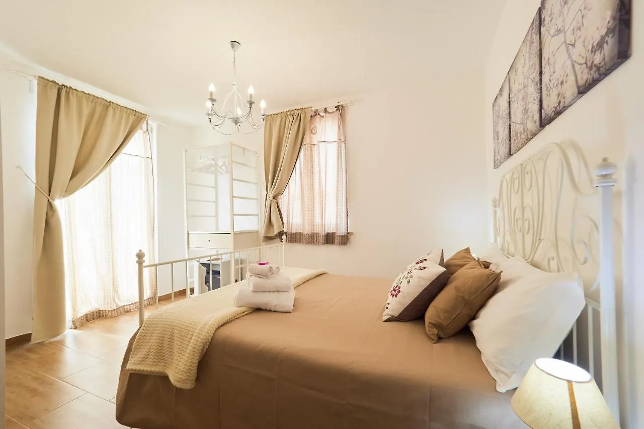 *** Guest house Dafni - Shabby Chic Guesthouse Ragusa Italy
