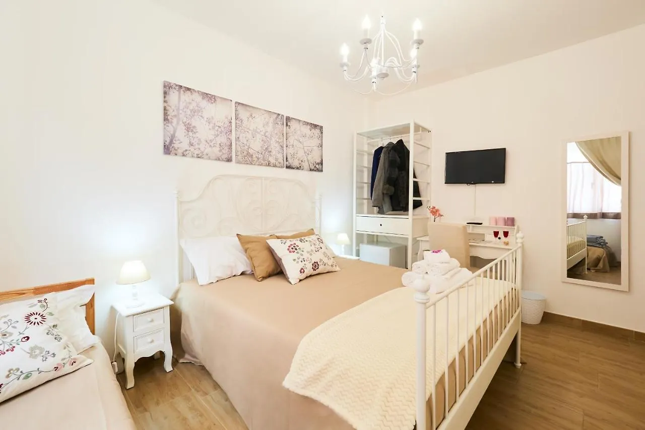 Guest house Dafni - Shabby Chic Guesthouse Ragusa