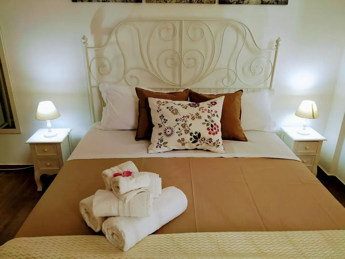 *** Guest house Dafni - Shabby Chic Guesthouse Ragusa Italy